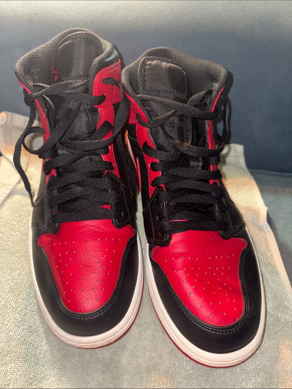 Nike Men's High-Top Sneakers - Black & Red